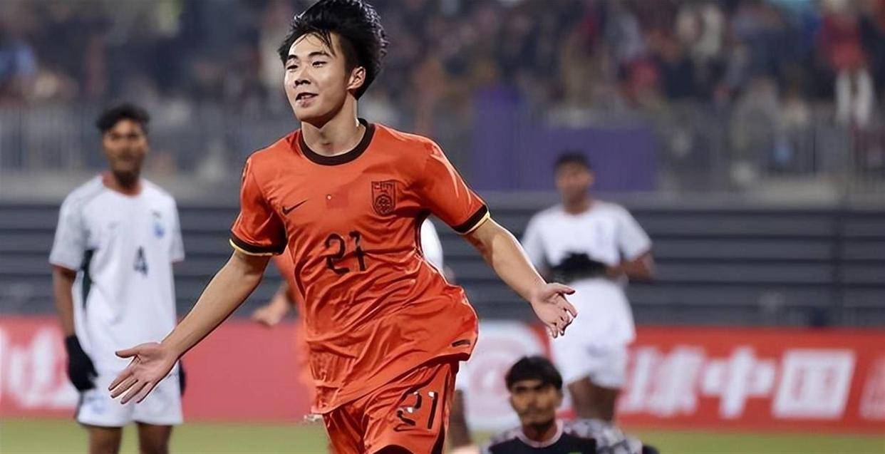 藏不住了！成都蓉城天才新星解约离队，潜力超王钰栋，直奔德甲